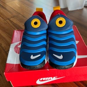Nike kids sneakers dynamo Sonic Mario